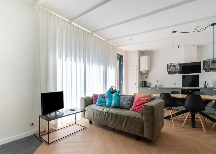 In Near Forest And Golf Dom wakacyjny