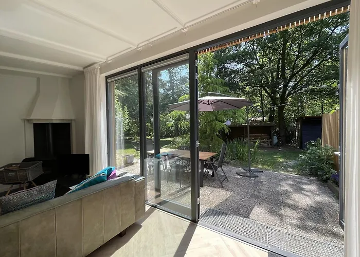 In Near Forest And Golf * Zelhem