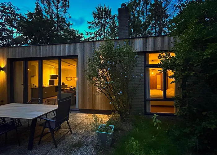 In Near Forest And Golf * Zelhem