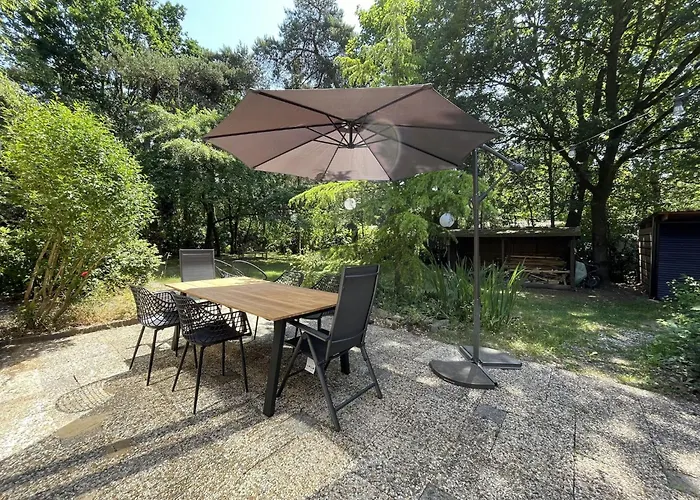 In Near Forest And Golf Zelhem