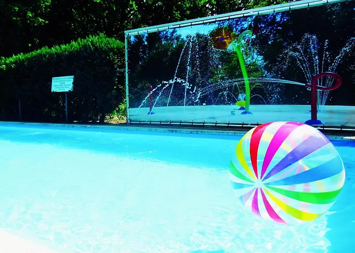 Dom wakacyjny In Near Forest And Golf